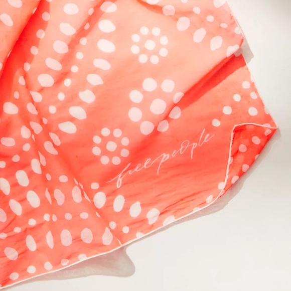 Free People Printed Scarf NWT! - Picture 2 of 3